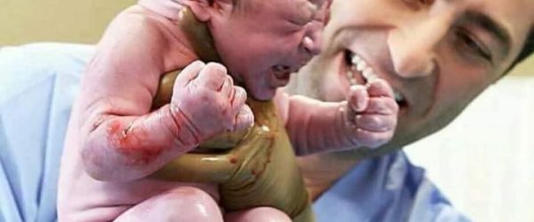 enfoque_meningeo_bebe_enojado